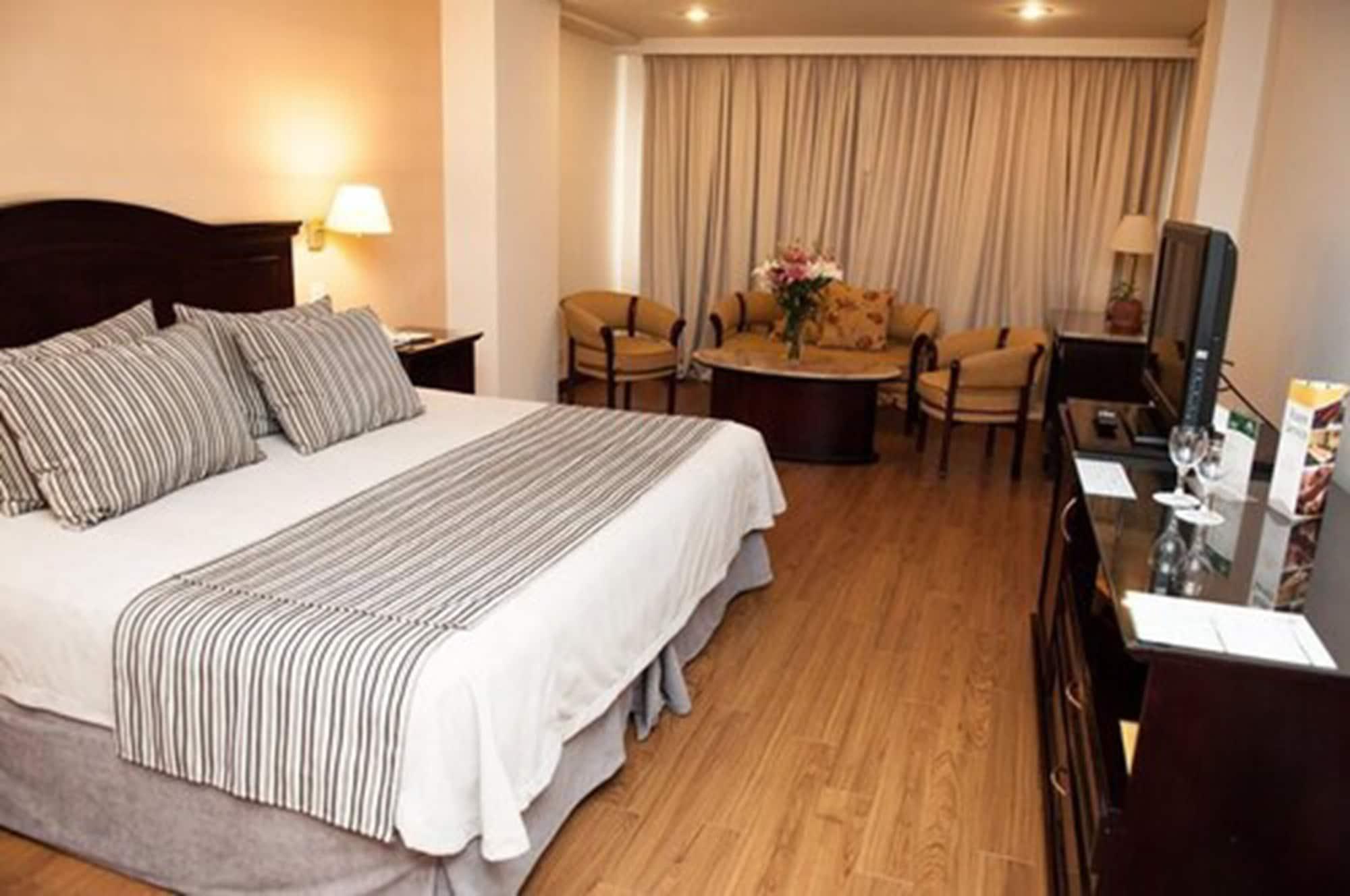 Casa Real Hotel Salta Buitenkant foto